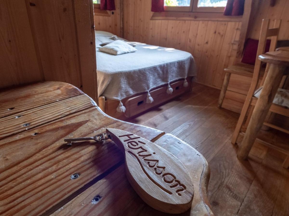 Les Cabanes De Labrousse Saint-Julien-Labrousse エクステリア 写真